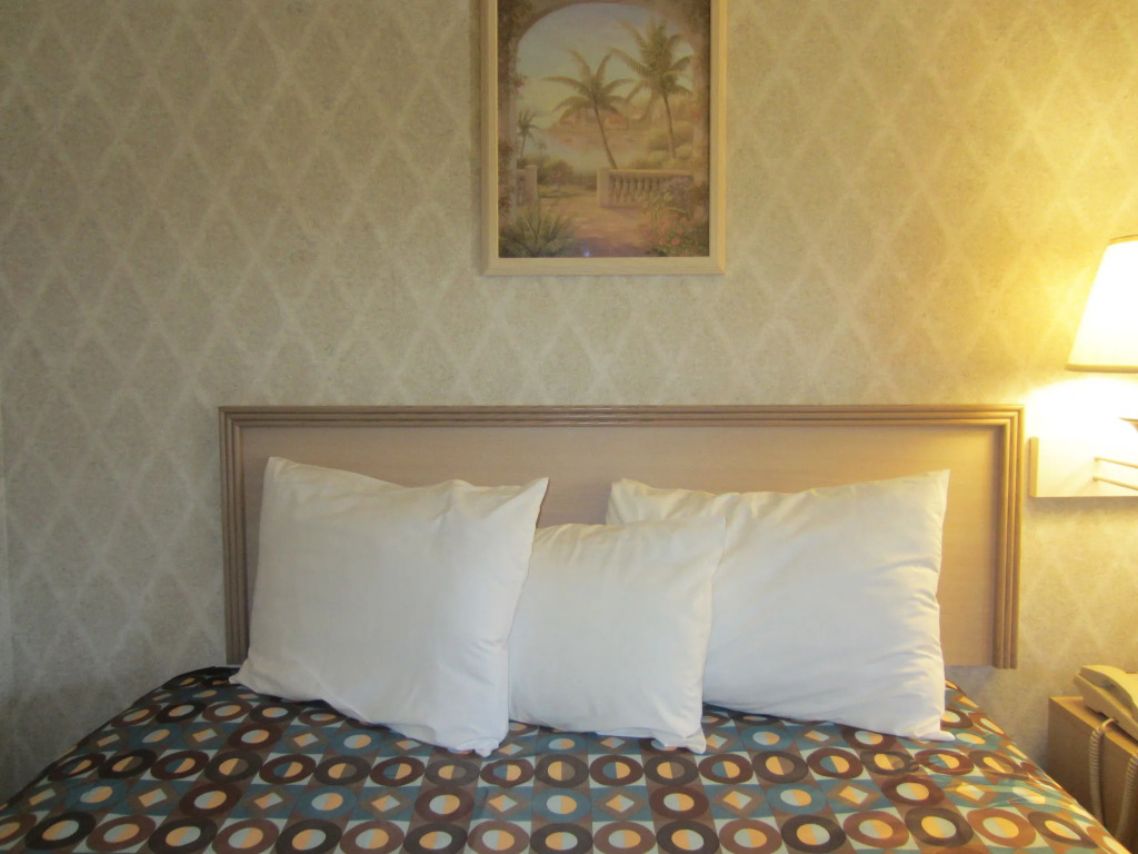 The Aqua Pacific Hotel