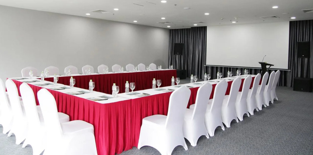 Zen Diamond Suites Hotel