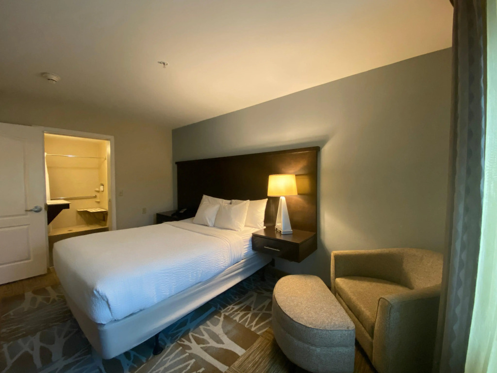 Staybridge Suites Syracuse Liverpool by IHG
