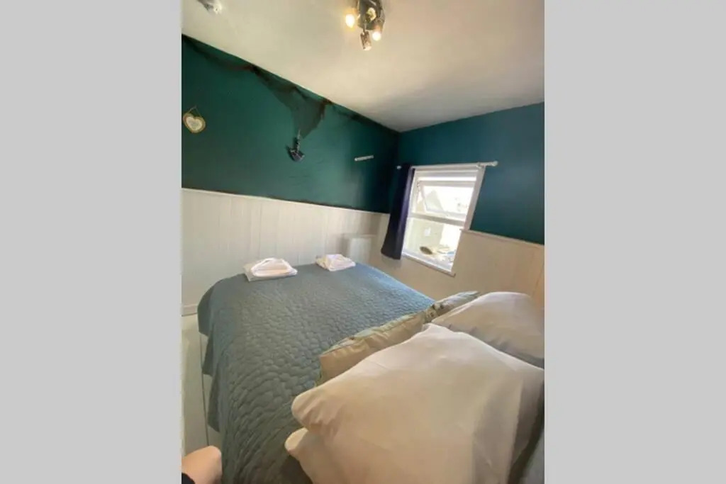 Seagulls Rest Marine Themed Seaview Apartment