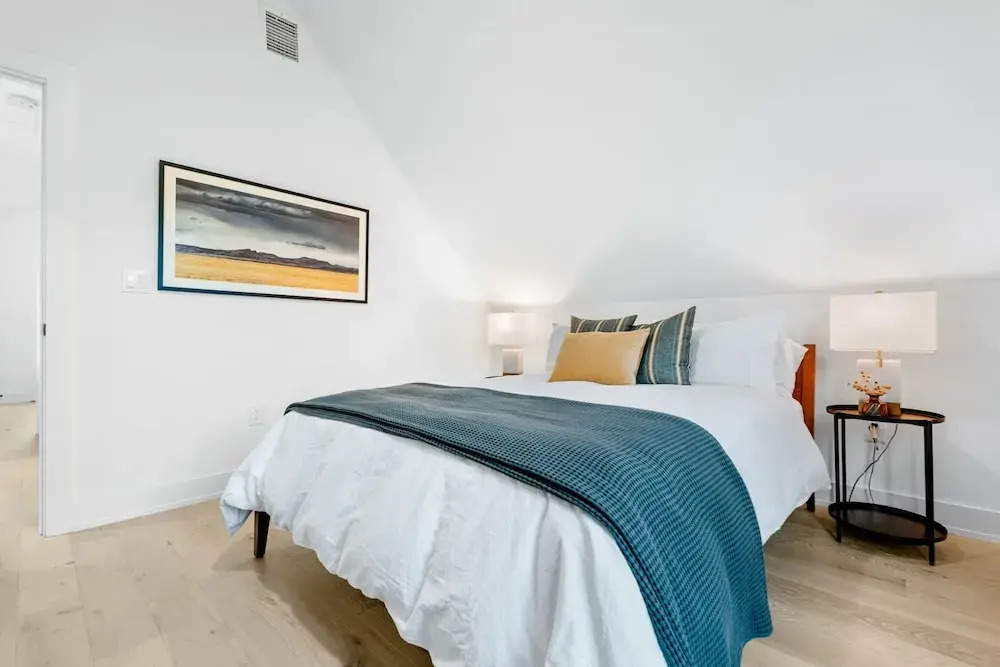 Stylish 2 Bedroom Retreat in South Austin