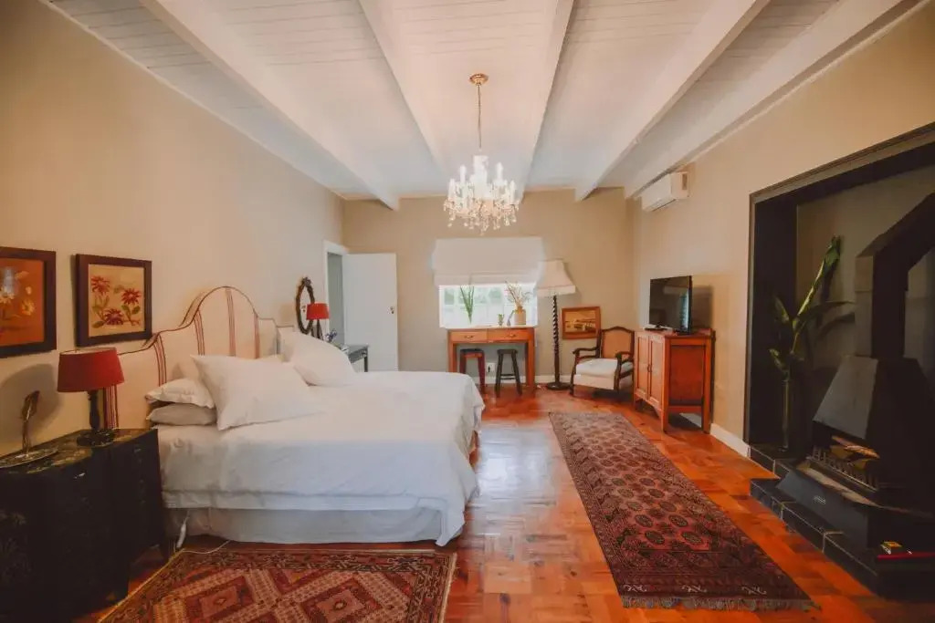 San Gabriel Historic Guest Cottages