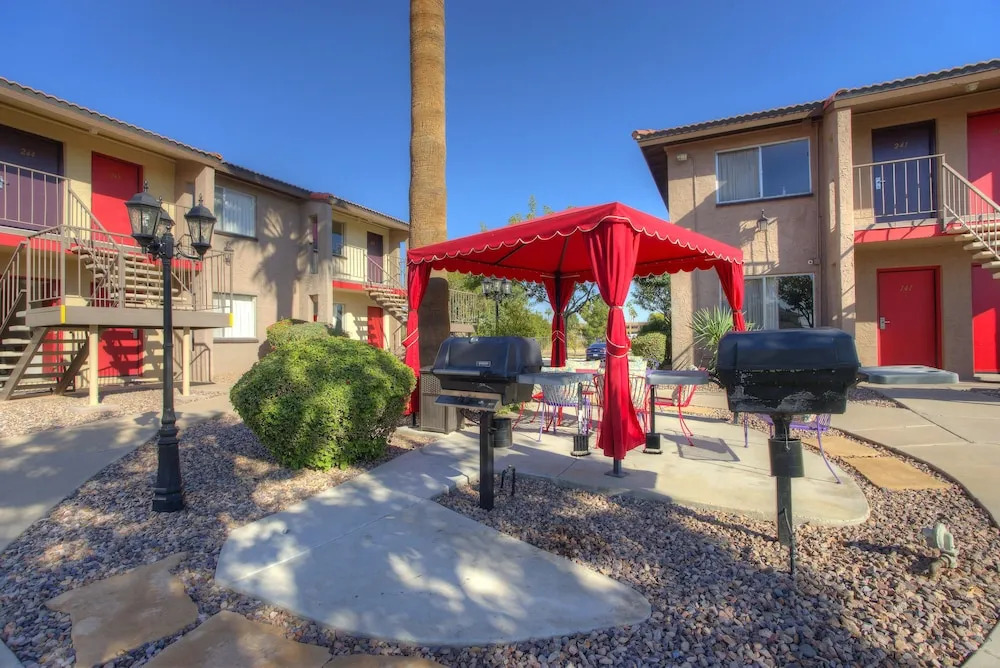 Park Suites at 137 - One Bedroom Apartment