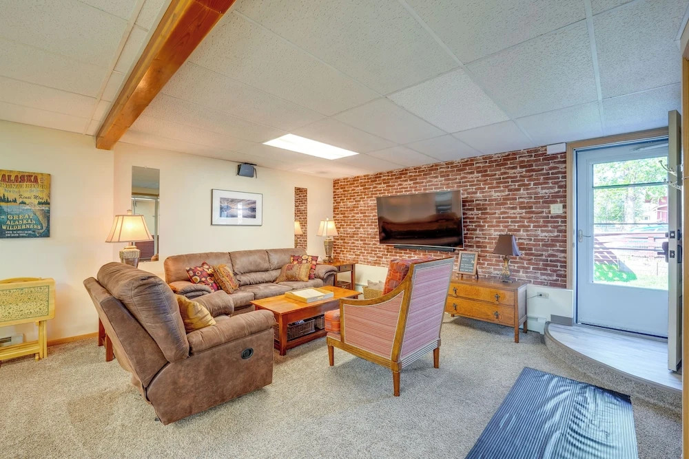 Cozy Apartment < 4 Miles to Downtown Anchorage!
