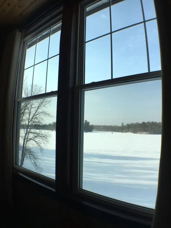 Hanging Horn Lakeside Resort