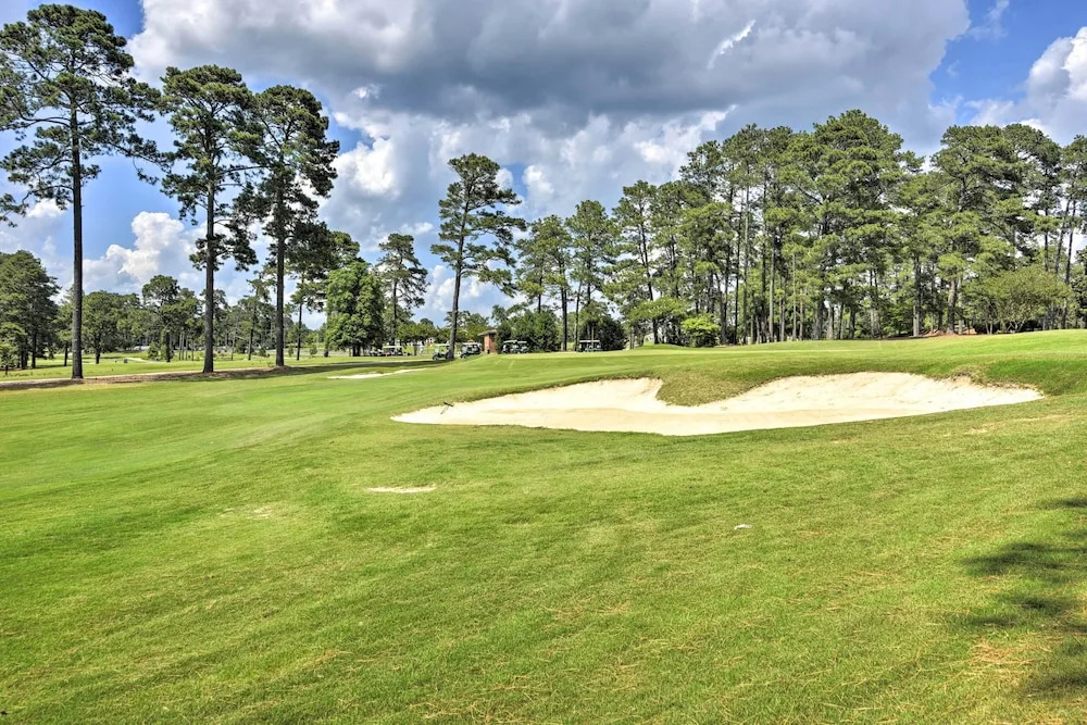 Condo By Pinehurst Golf Course w/ Peaceful Patio