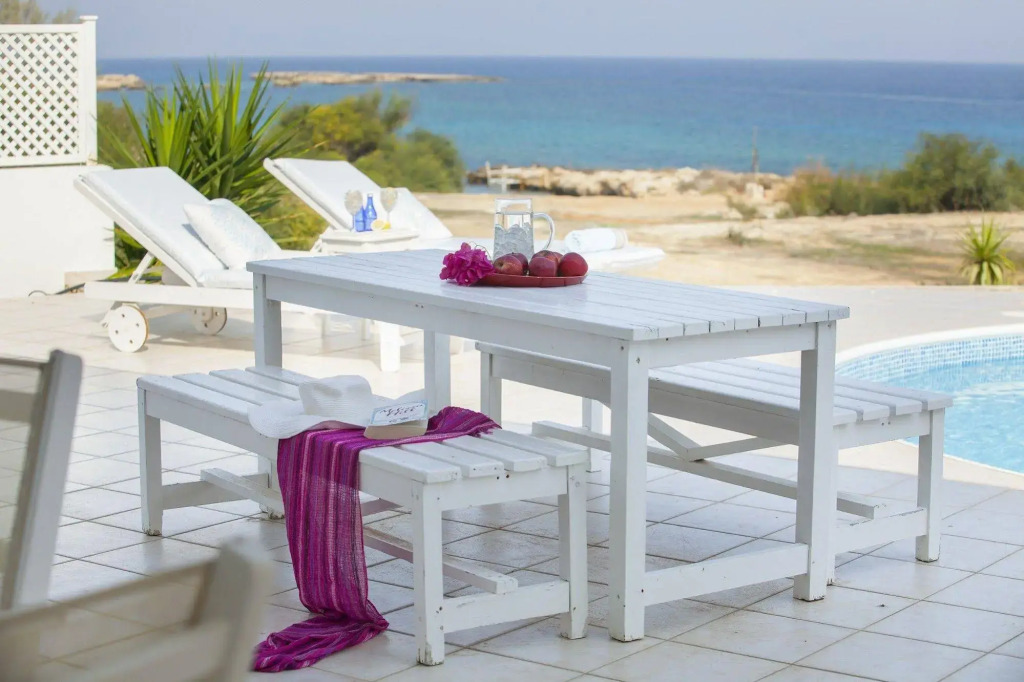 Mimosa Seafront Villa