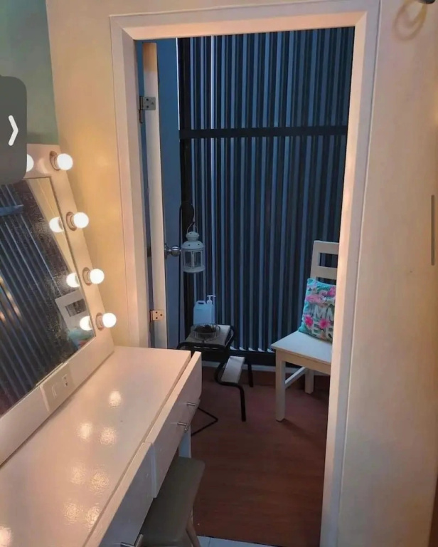 Charming Condo With Private Pool in Las Piñas, Philippines