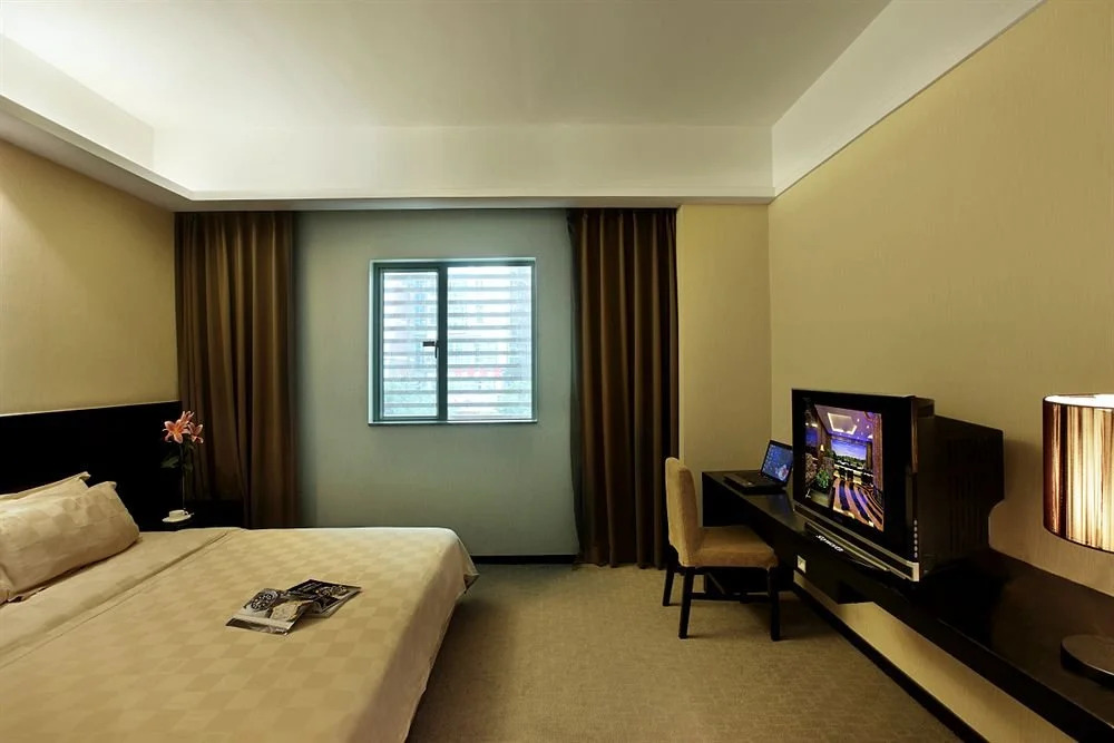 Maple Leaf Convenience Hotel