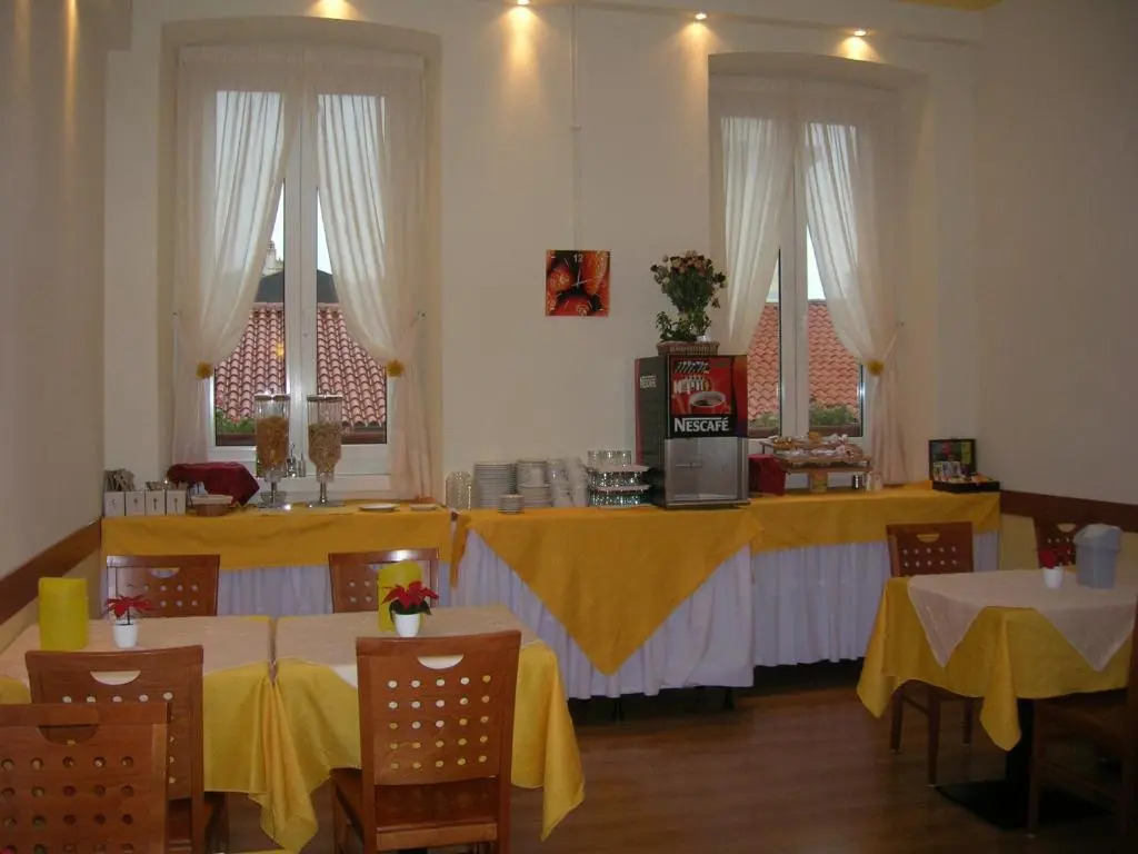 Alabarda Hotel