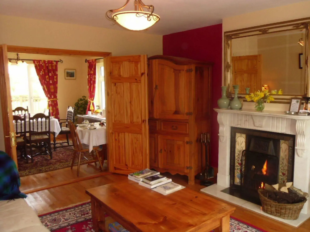Lake Avenue House