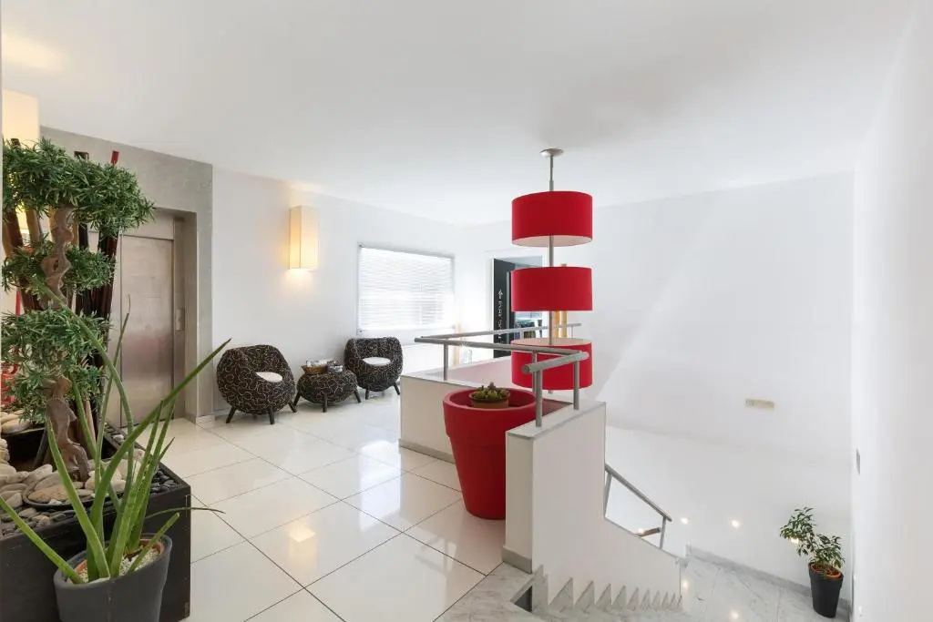 Silver Hotel