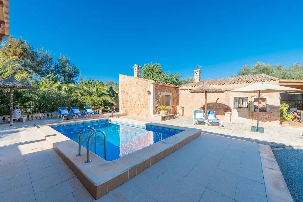 H Rreo in Campos With 3 Bedrooms and 2 Bathrooms