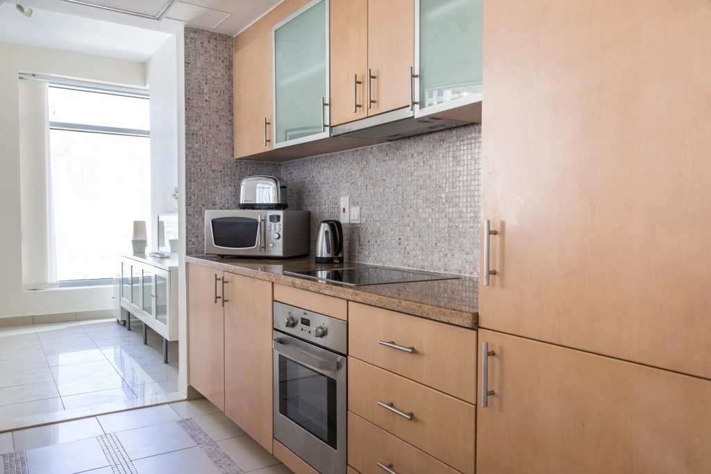 Perfect location! 1BR with best views to Marina