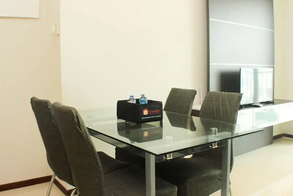 Comfy and Great Location 2BR Apartment at Thamrin Residence By Travelio