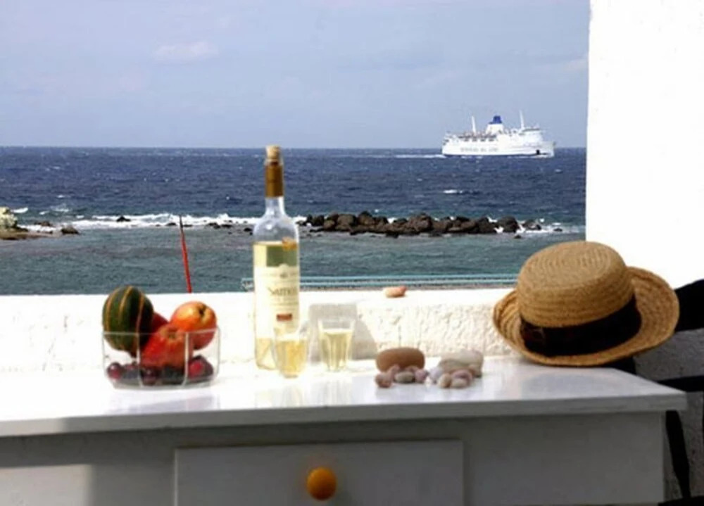 Anemoessa Villa