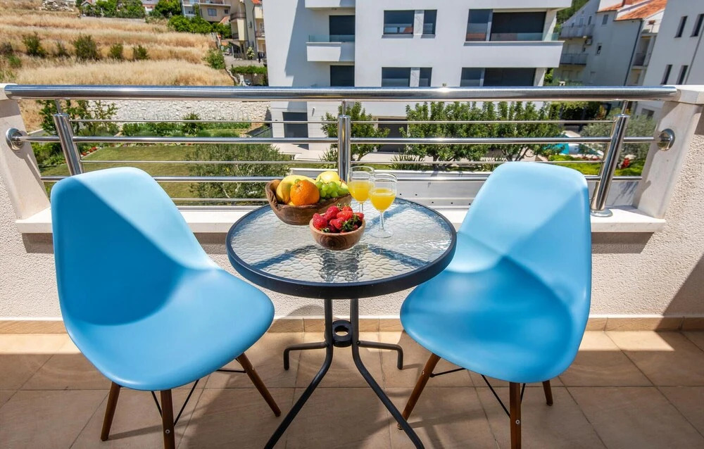 Amazing Apartment in Podstrana With 2 Bedrooms and Wifi