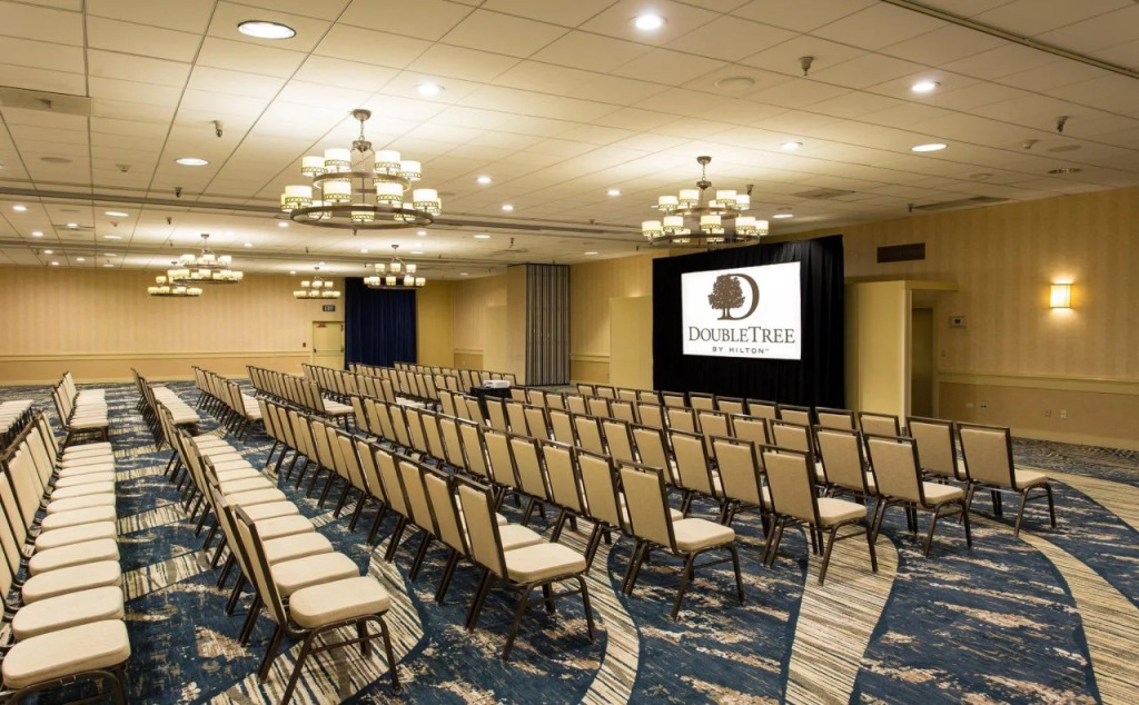 DoubleTree by Hilton Hotel Berkeley Marina