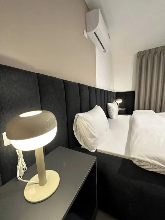 Stylish Luxe Apartment Fr 0005