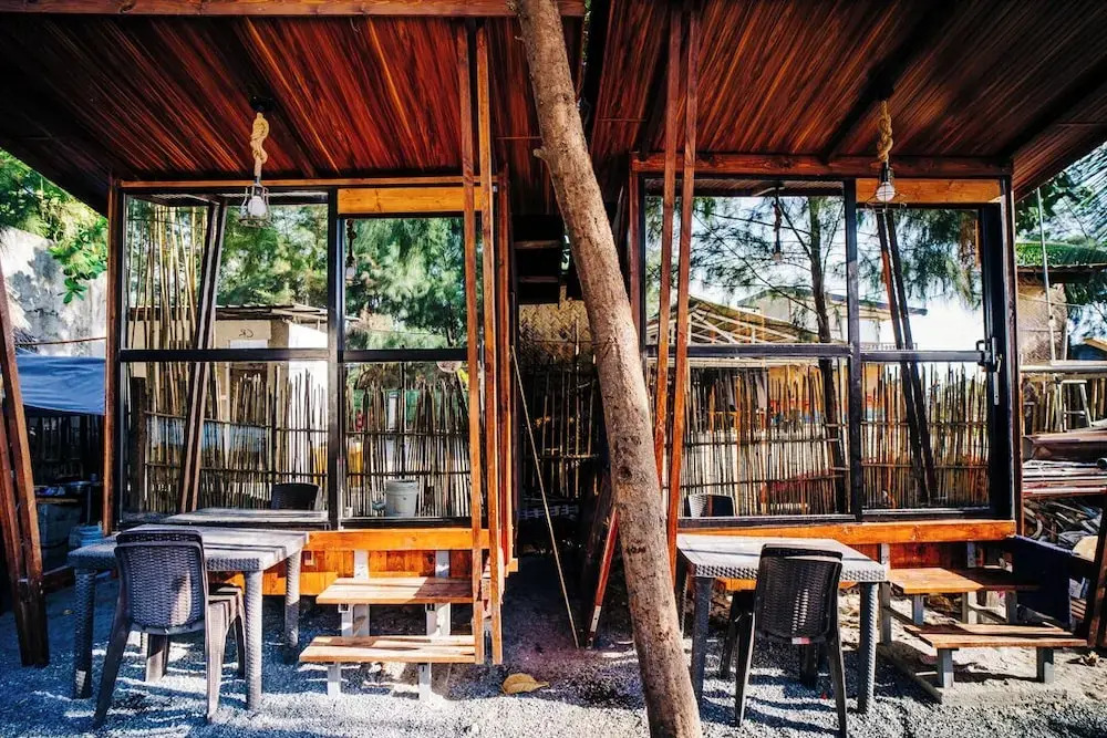 Straw Huts Liwliwa