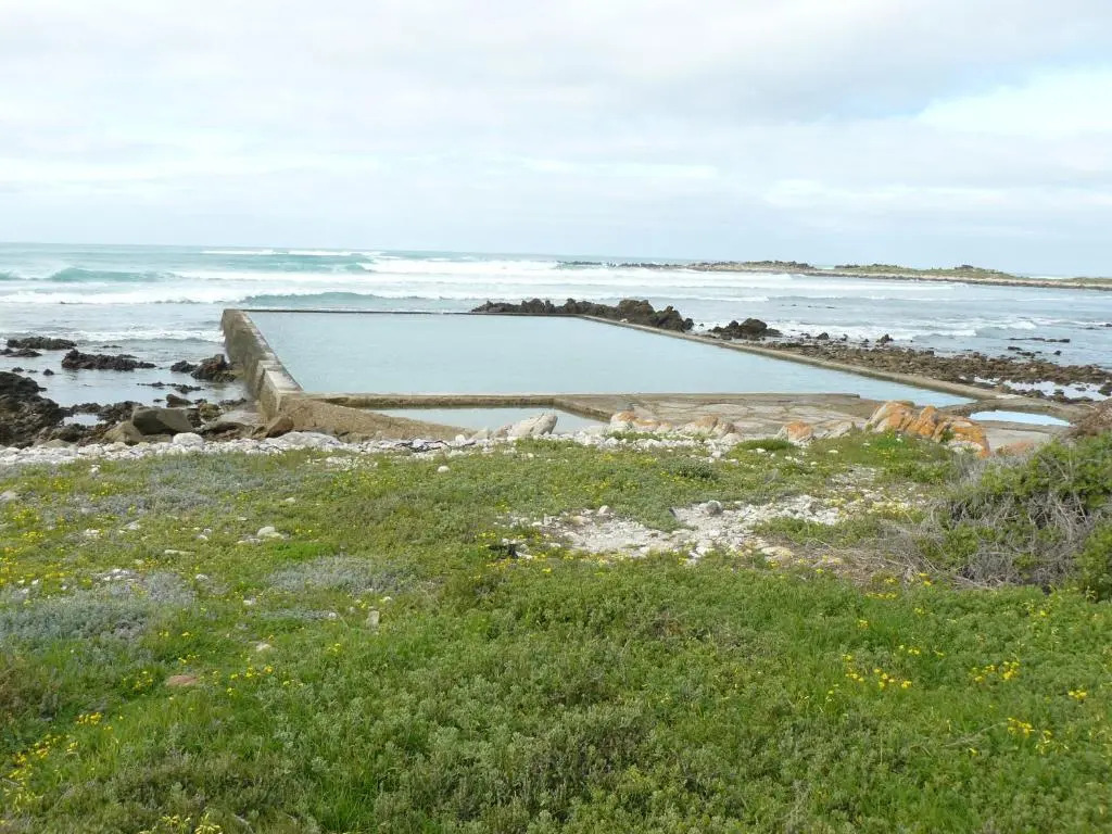 House of 2 Oceans