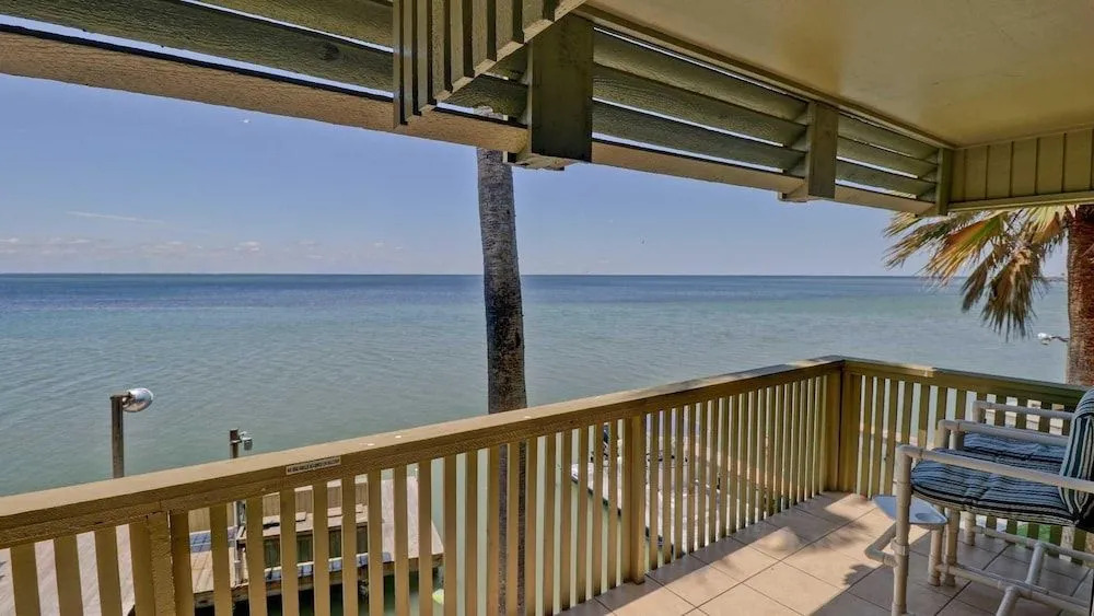217 - 2 Br Condo