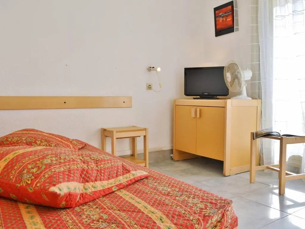 Appartement Le Lavandou, 1 pièce, 4 personnes - FR-1-251-263