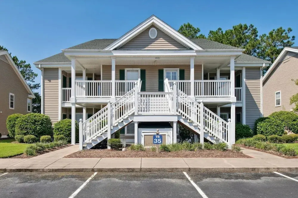 True Blue On 10th Hole, A Perfect Retreat For Golf Enthusiasts And Those Seeking A Relaxing Getaway 3 Bedroom Condo by Peace Vacations