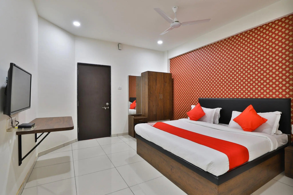 OYO 30540 Hotel Infinity