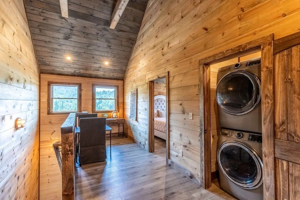 New Lux 4 King Suites Gamerm Hot Tub Views