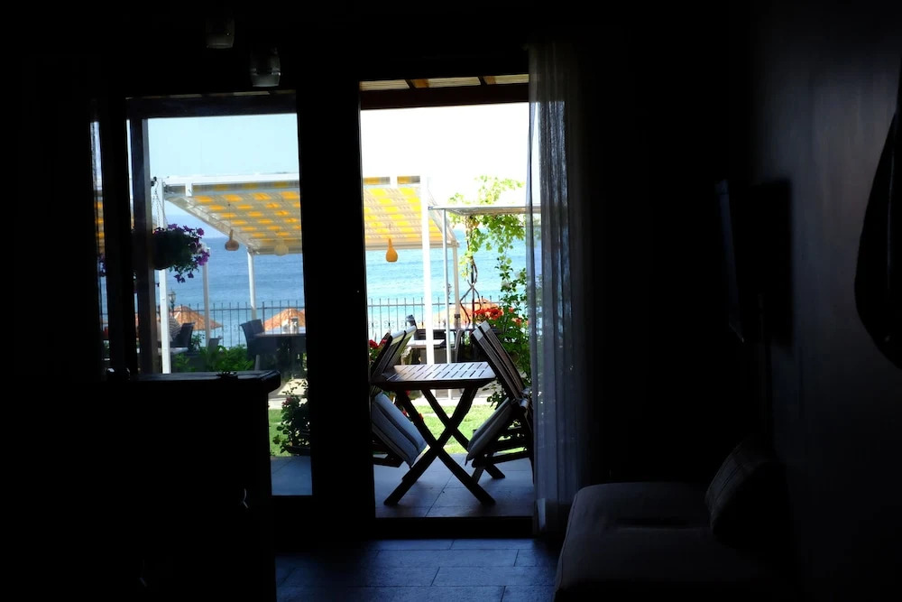Yelkovan Ada Evi