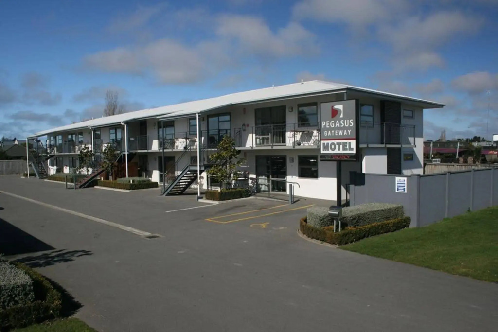 Pegasus Gateway Motels & Apartments