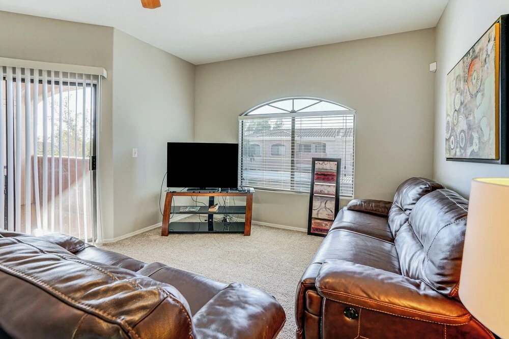 Quiet Phoenix Condo Near Westgate & Hiking Areas