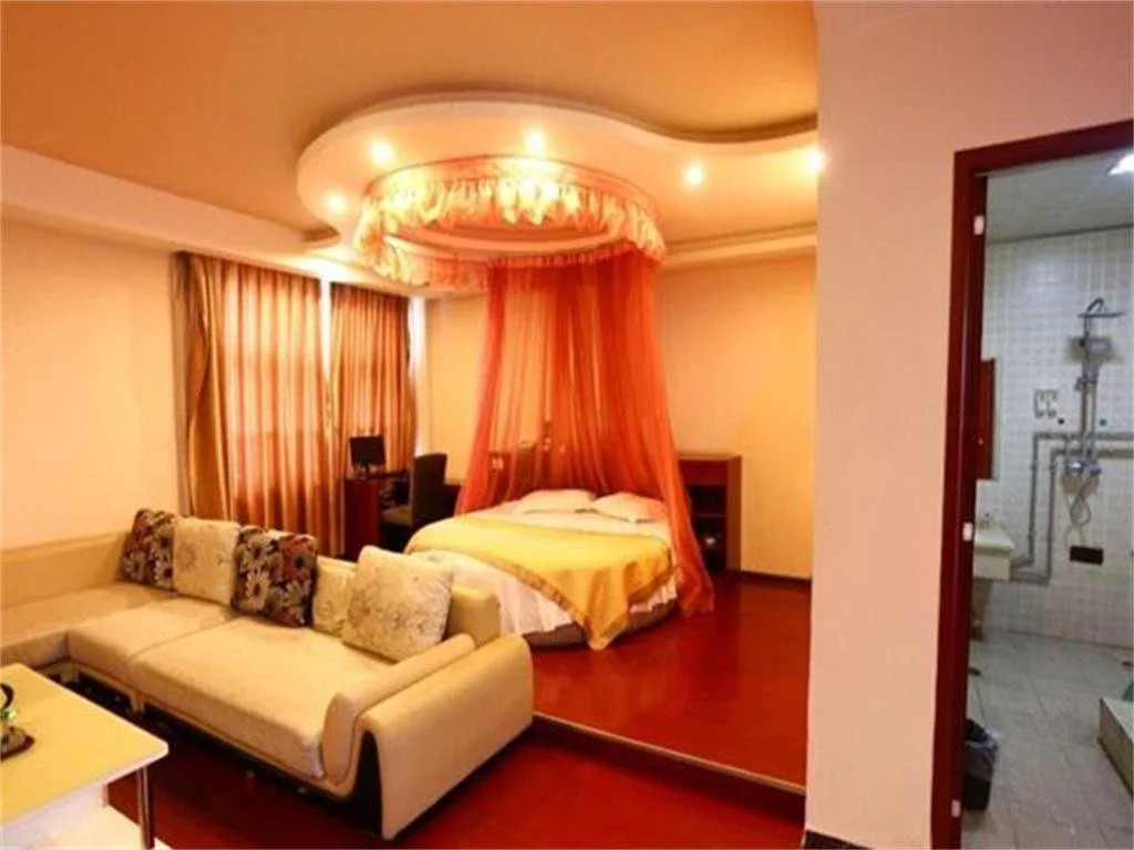 Yarisha Holiday Hotel - Mianyan