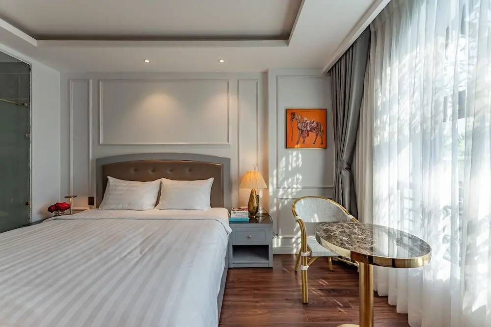 Golden Star Apartment & Hotel