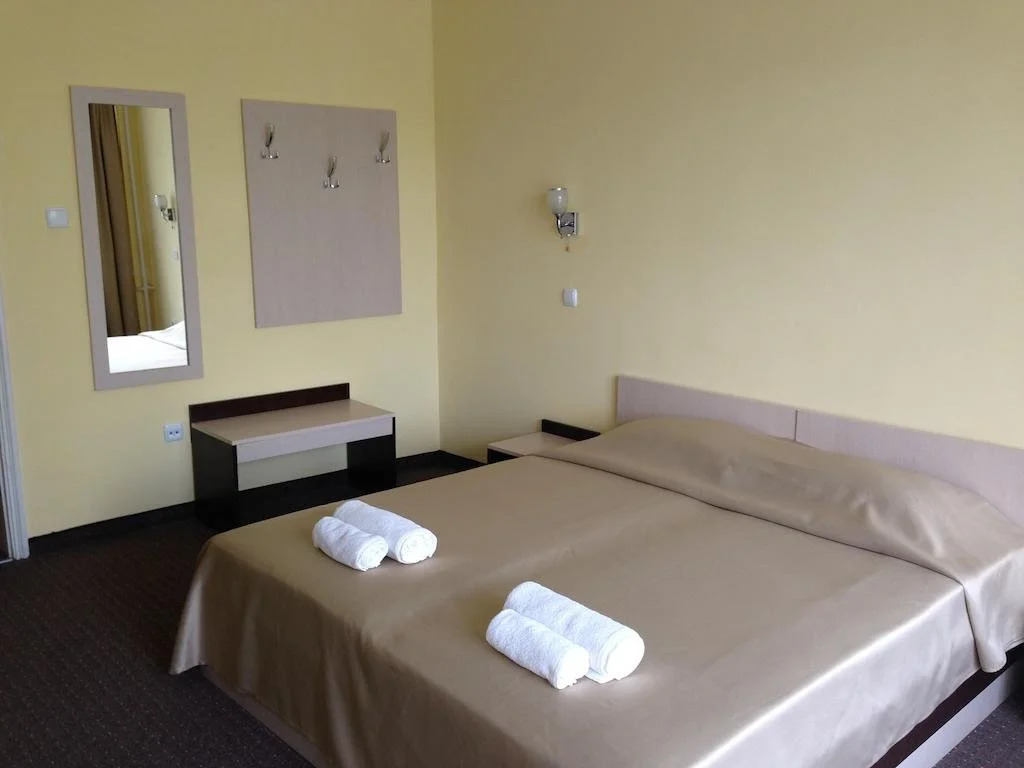 Hotel Tiron