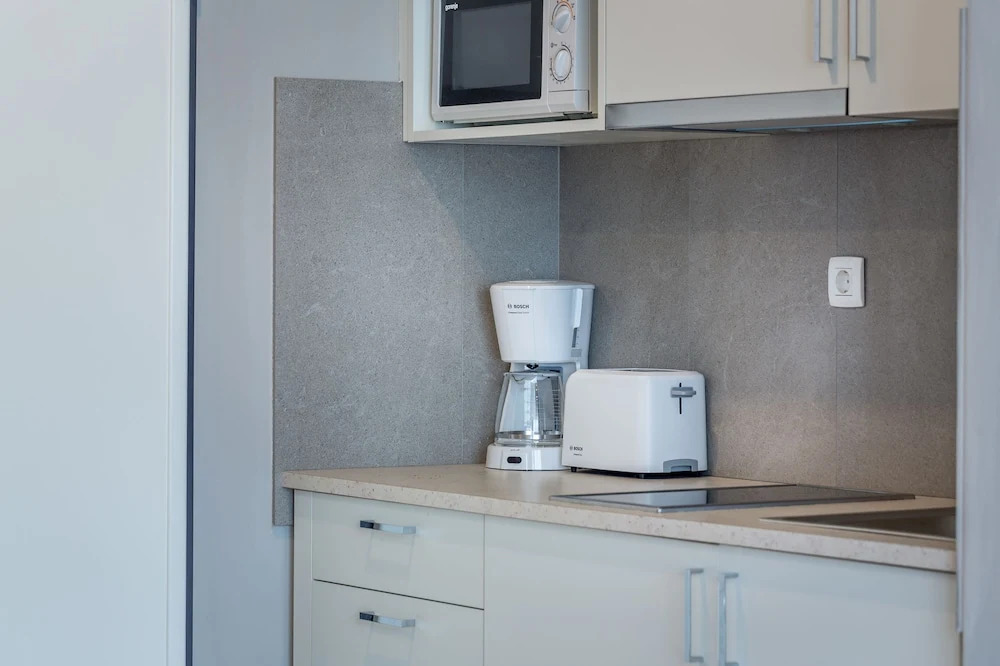 Apartments & Rooms Preelook
