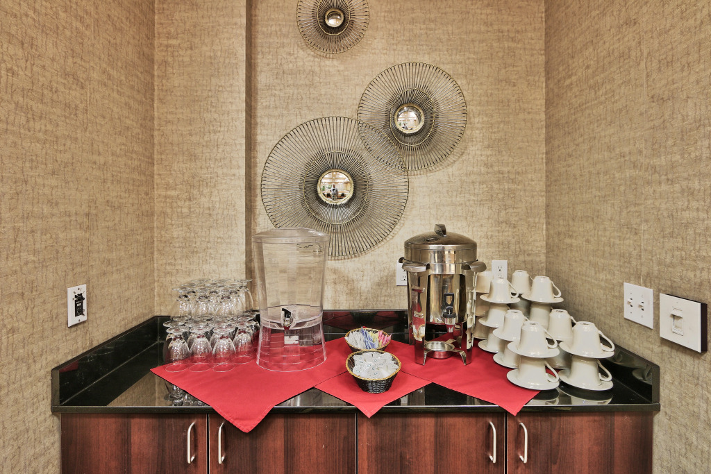 Holiday Inn & Suites Albuquerque-North I-25 by IHG