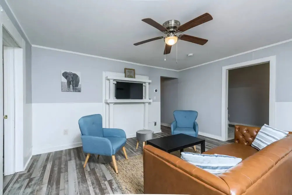 Renovated 3 Bedroom Close to Downtown