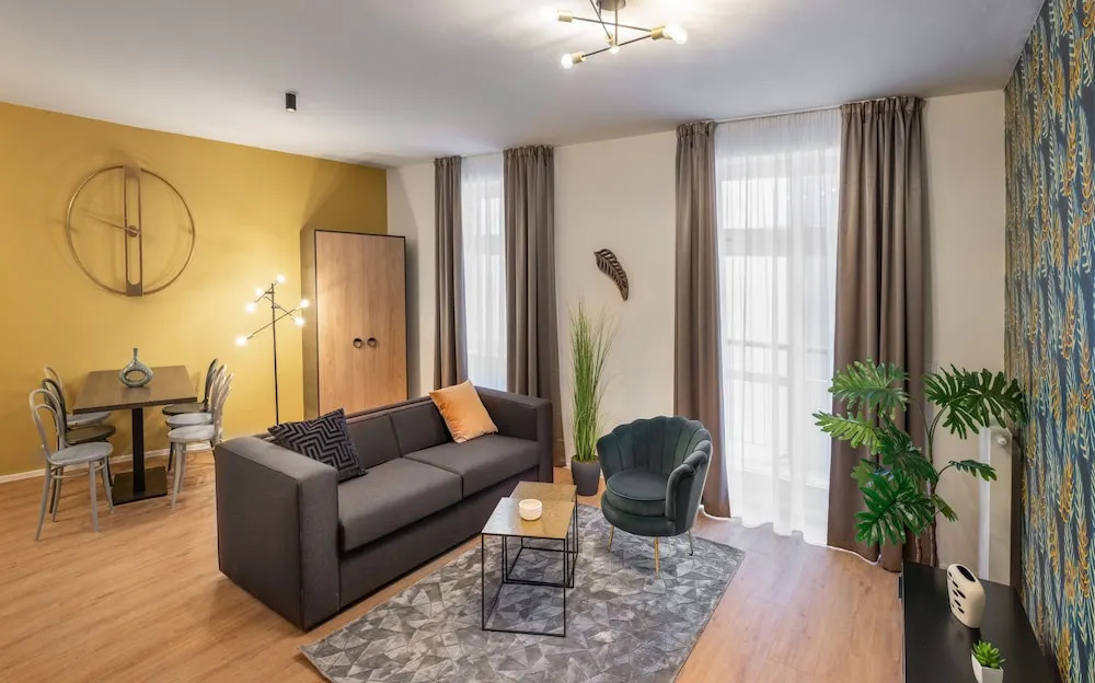 VN48 Suites by Adrez
