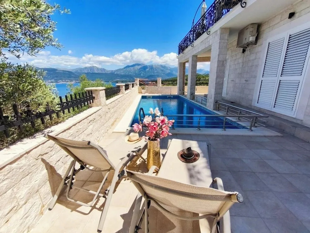 Villa Mare Apartments