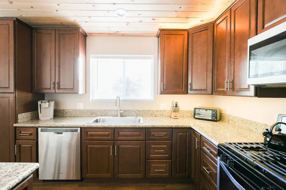 14 - Cedar Crest 3 Bedroom Home by Redawning