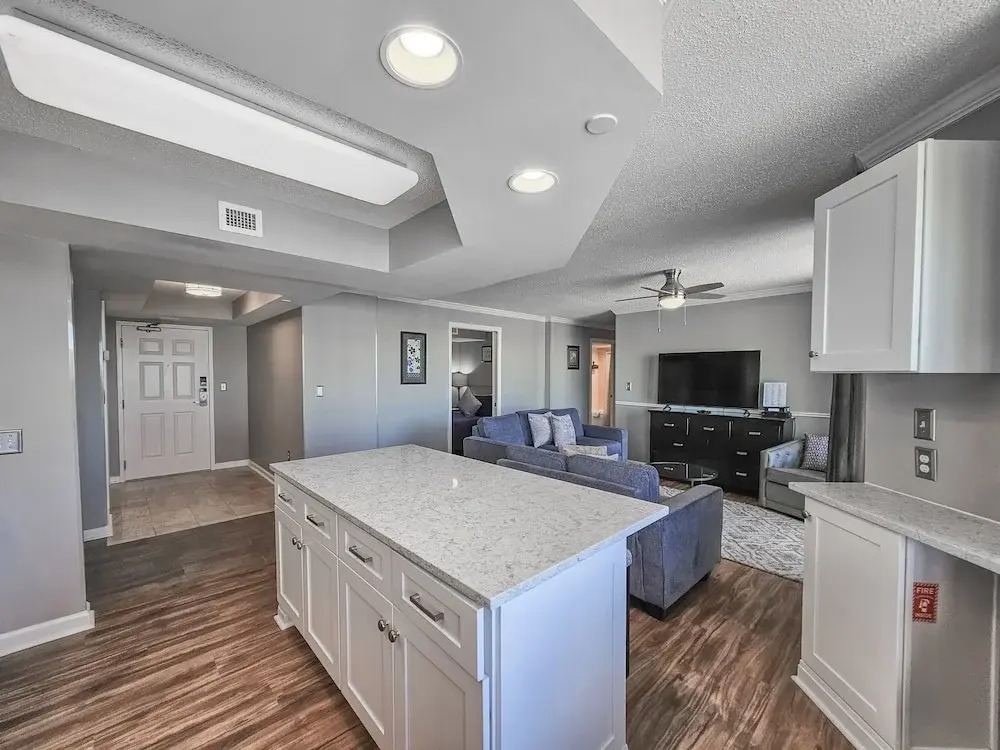 1707 Brighton, impressively remodeled, 3 bedroom ocean view 3 Condo