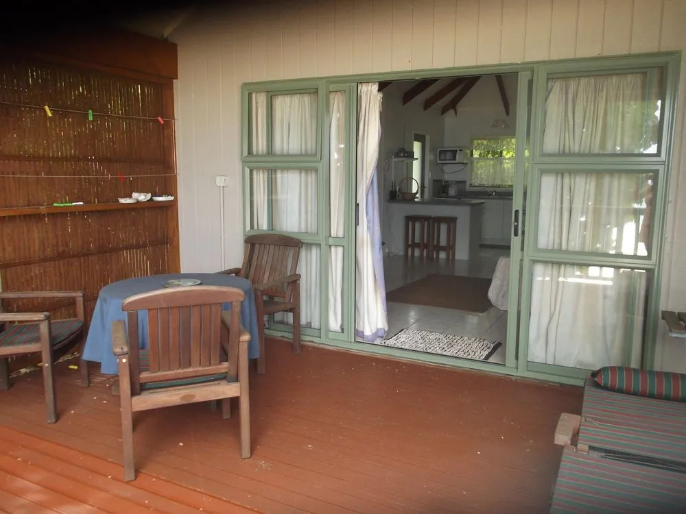 Muriavai Bungalows