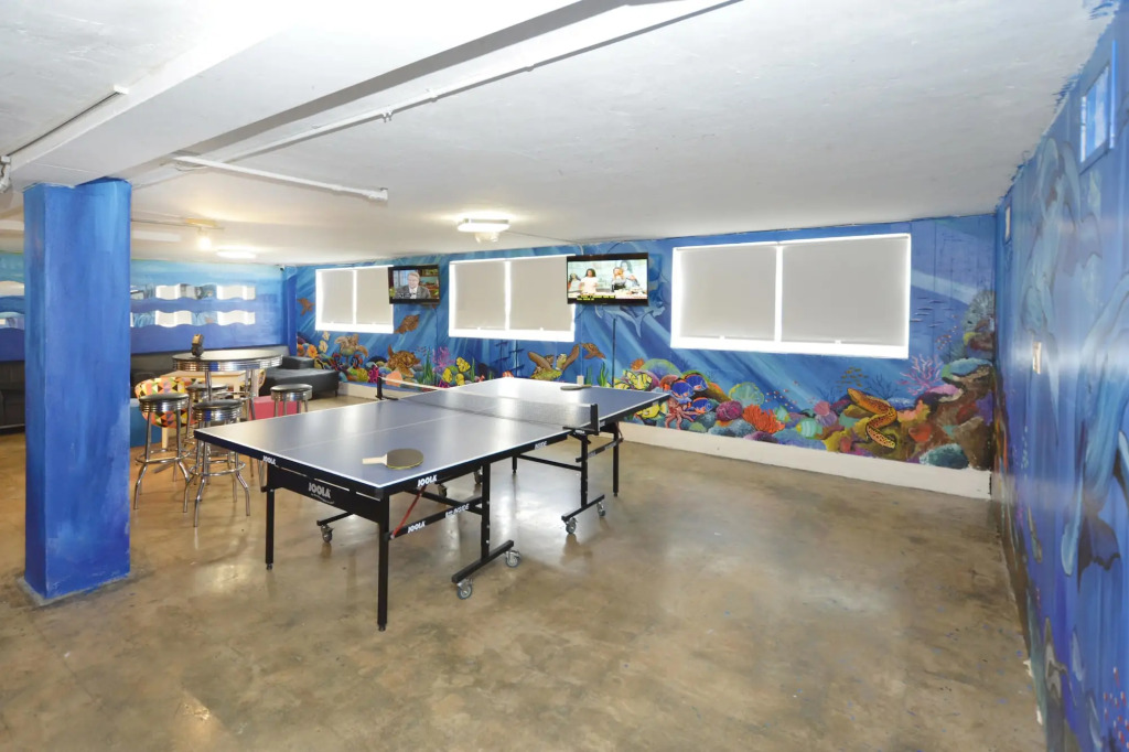 South Beach Rooms and Hostel