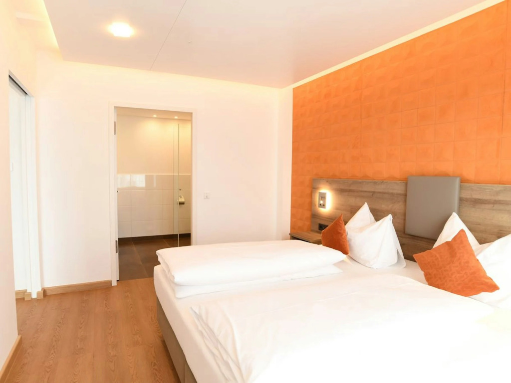 WESTSIDE Hotel