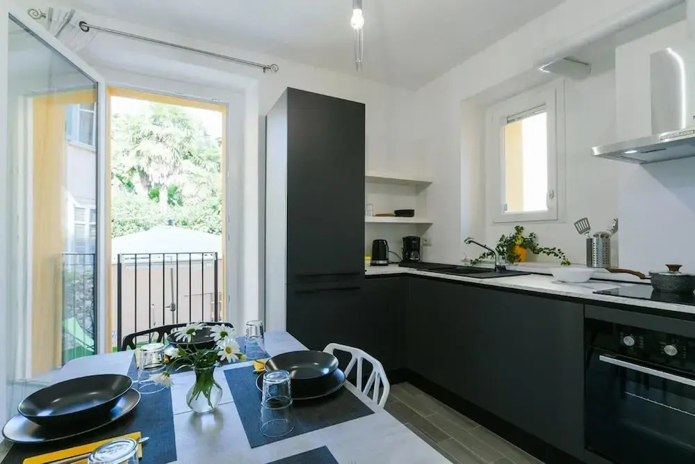 Sunflower Apartment 1 With Terrace in Baveno