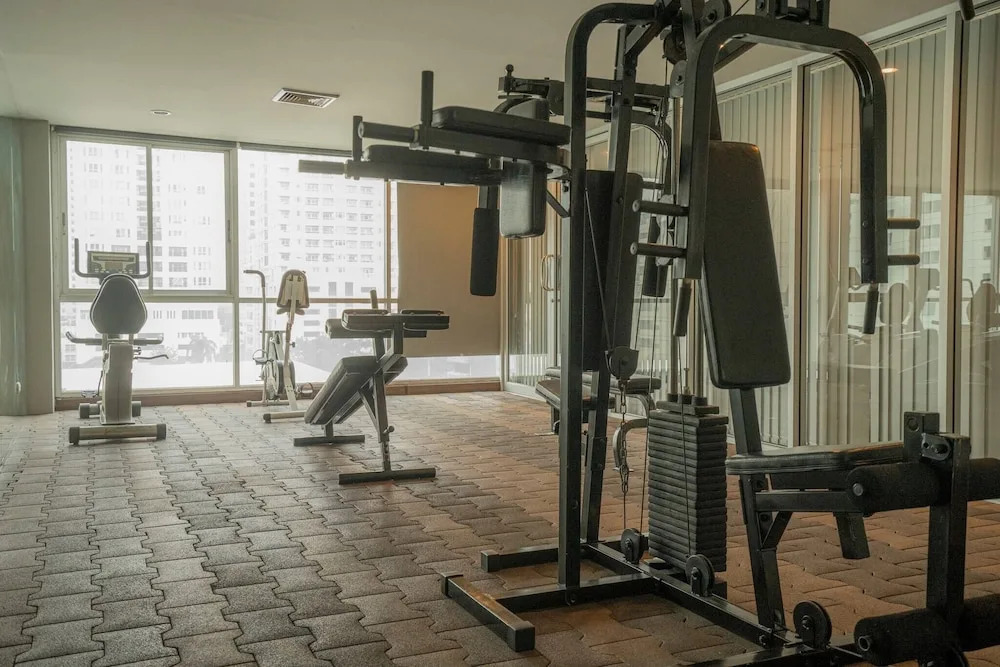 7A - 2 Bedrooms and 2 Bathrooms Located at Downtown Apartment With Shared Pool