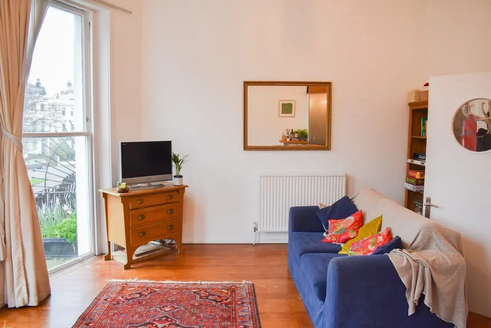 Bright 1 Bedroom Apartment in Seven Dials
