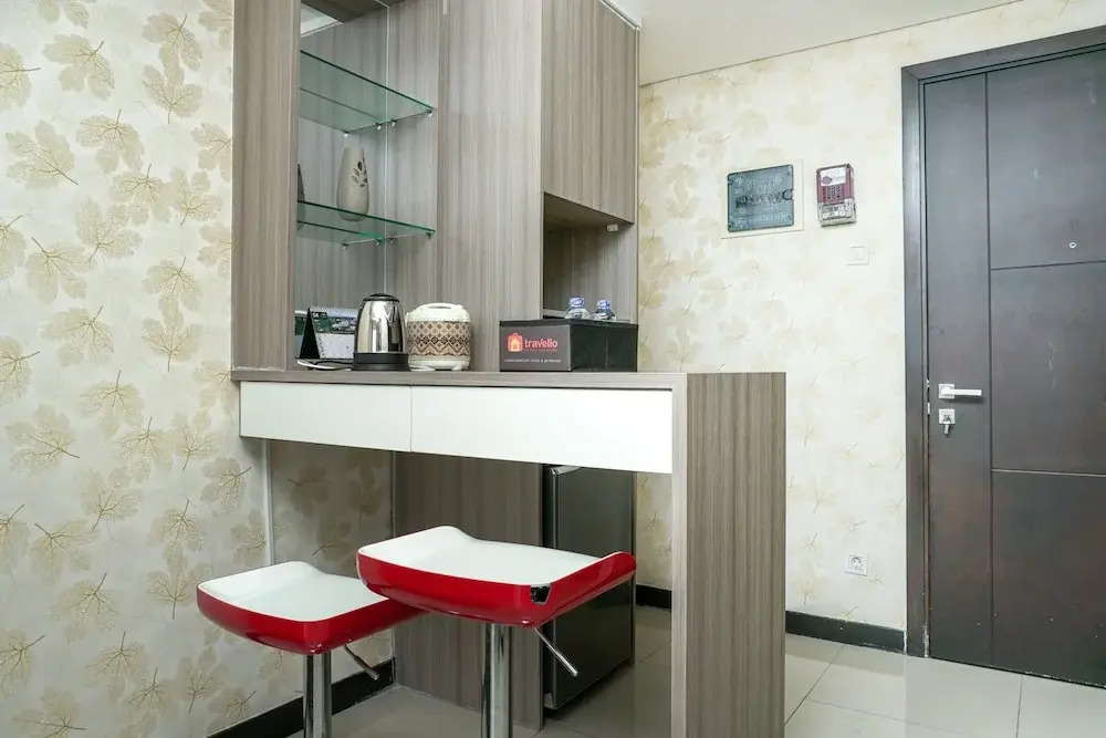 Comfortable 1BR @ Sky Terrace Apartment in Strategic Area